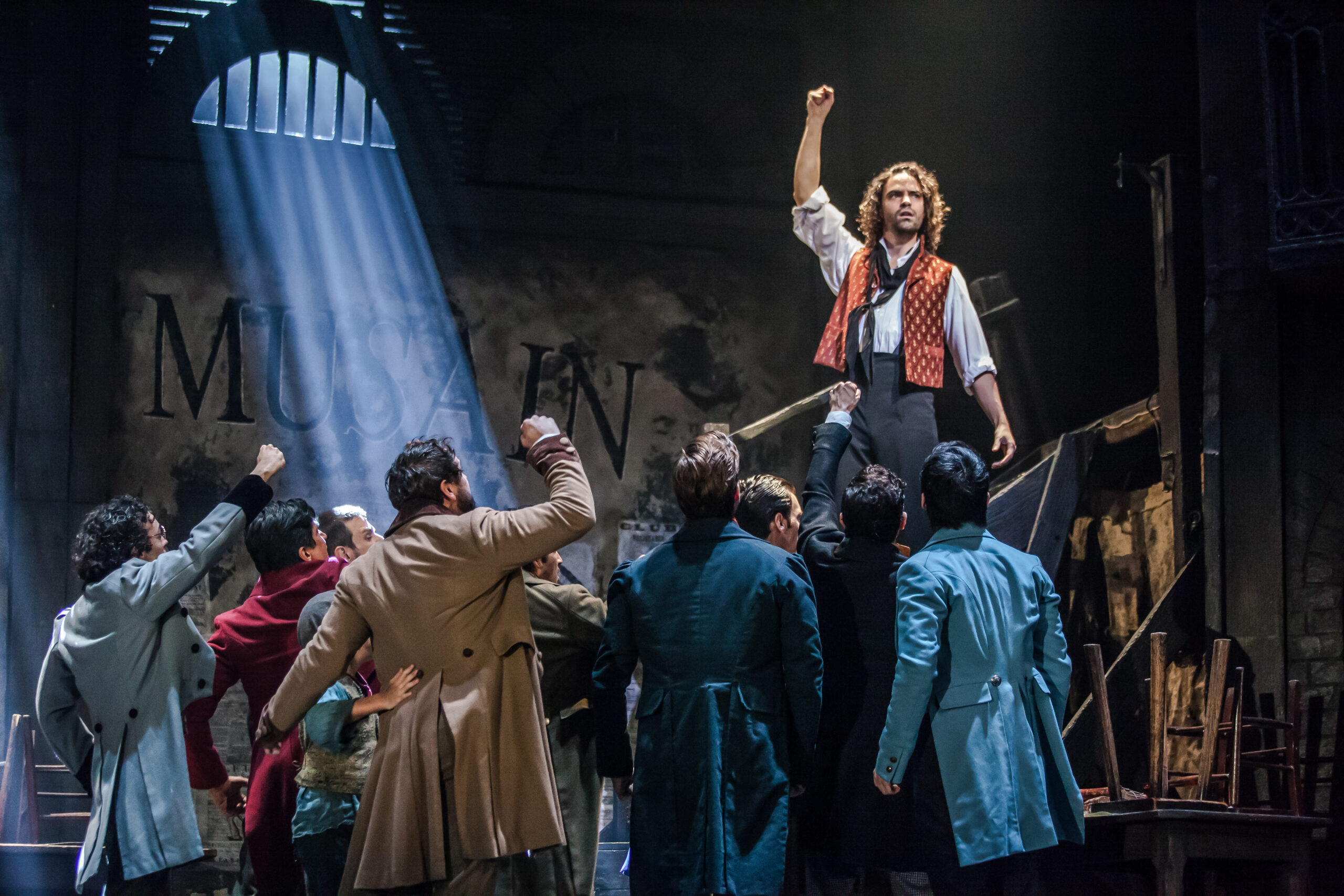 les miserables theater play